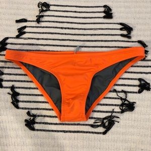 Orange Jolyn swim bottoms size Large